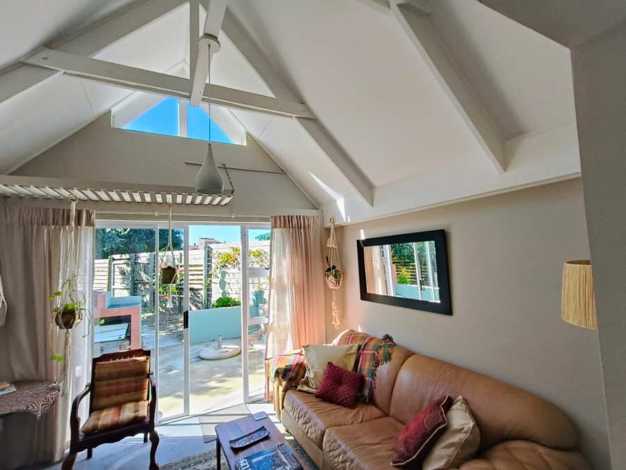 3 Bedroom Property for Sale in Wavecrest Eastern Cape